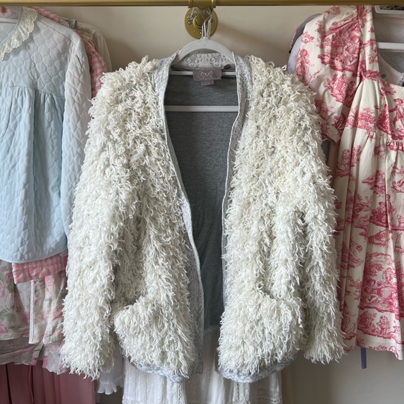 SHIMMERY WHITE FUR COAT by VANESSA VIRGINIA FOR ANTHROPOLOGIE 🤍 - Picture 2 of 5